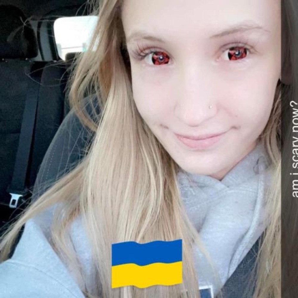 Meet your Posher, Alexys